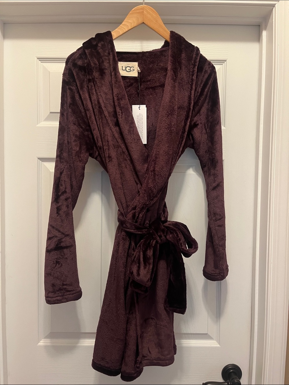 NWT UGG Plush Hooded Robe - port